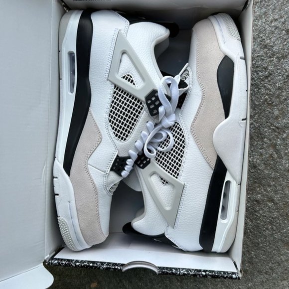 Jordan 4 Retro Military Black - Picture 4 of 6